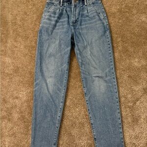 Hollister Ultra High-Rise Mom Jean Denim Skinny Pants - Light Blue